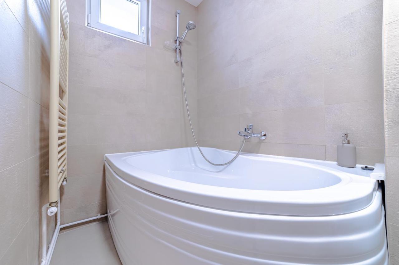 Apartament Garii Μπρασόβ Εξωτερικό φωτογραφία